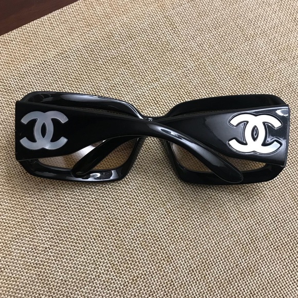 CHANEL Accessories - Chanel sunglasses with mother of pearl inlay 🕶